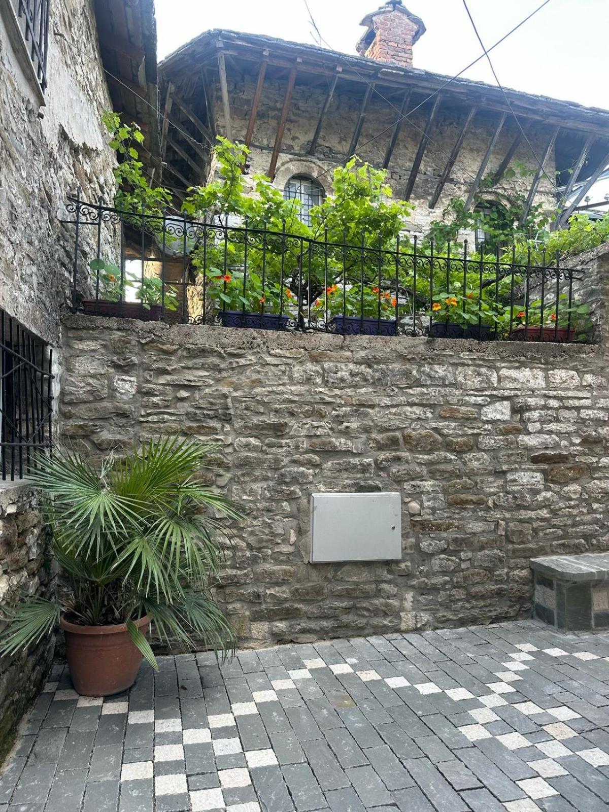Traditional House Shapllo Gjirokaster Exterior photo